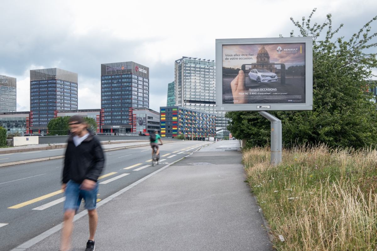 display campaign advertising street ooh dooh exterion media billboards professional photography 