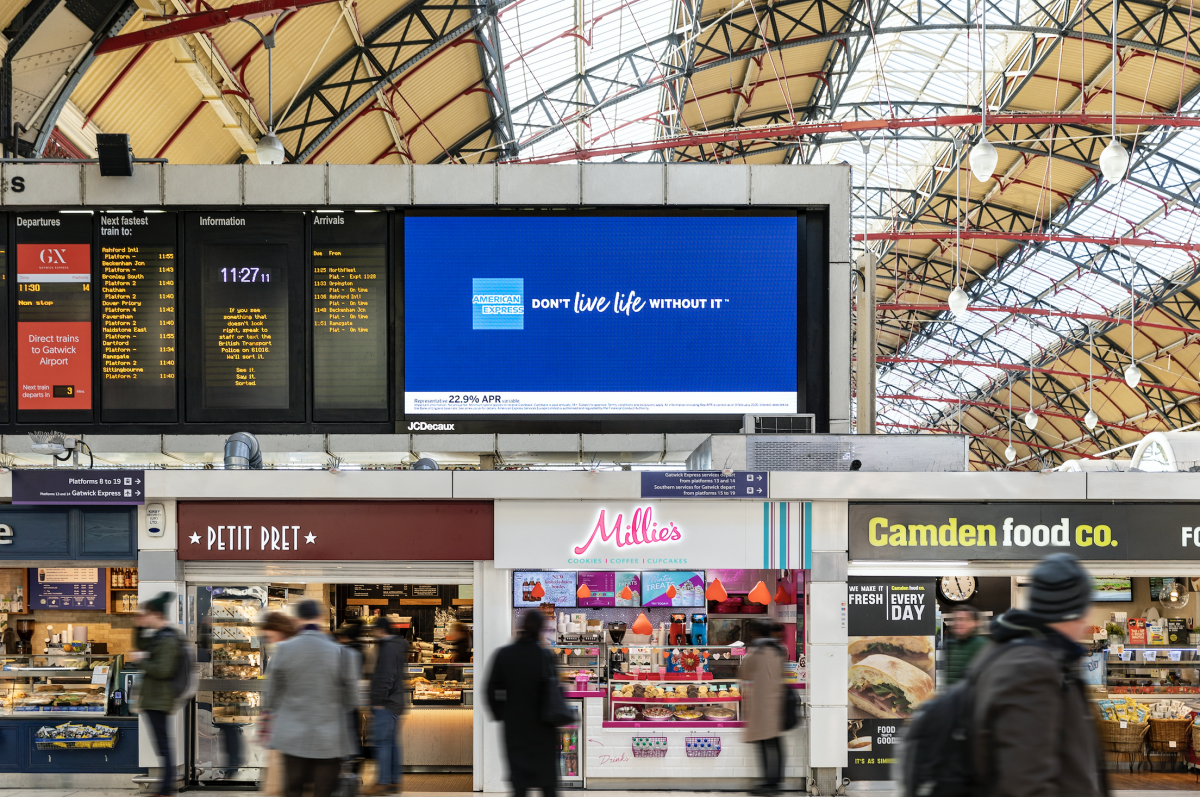 jcdecaux ooh display campaign advertising network of professional photographers corporate photography