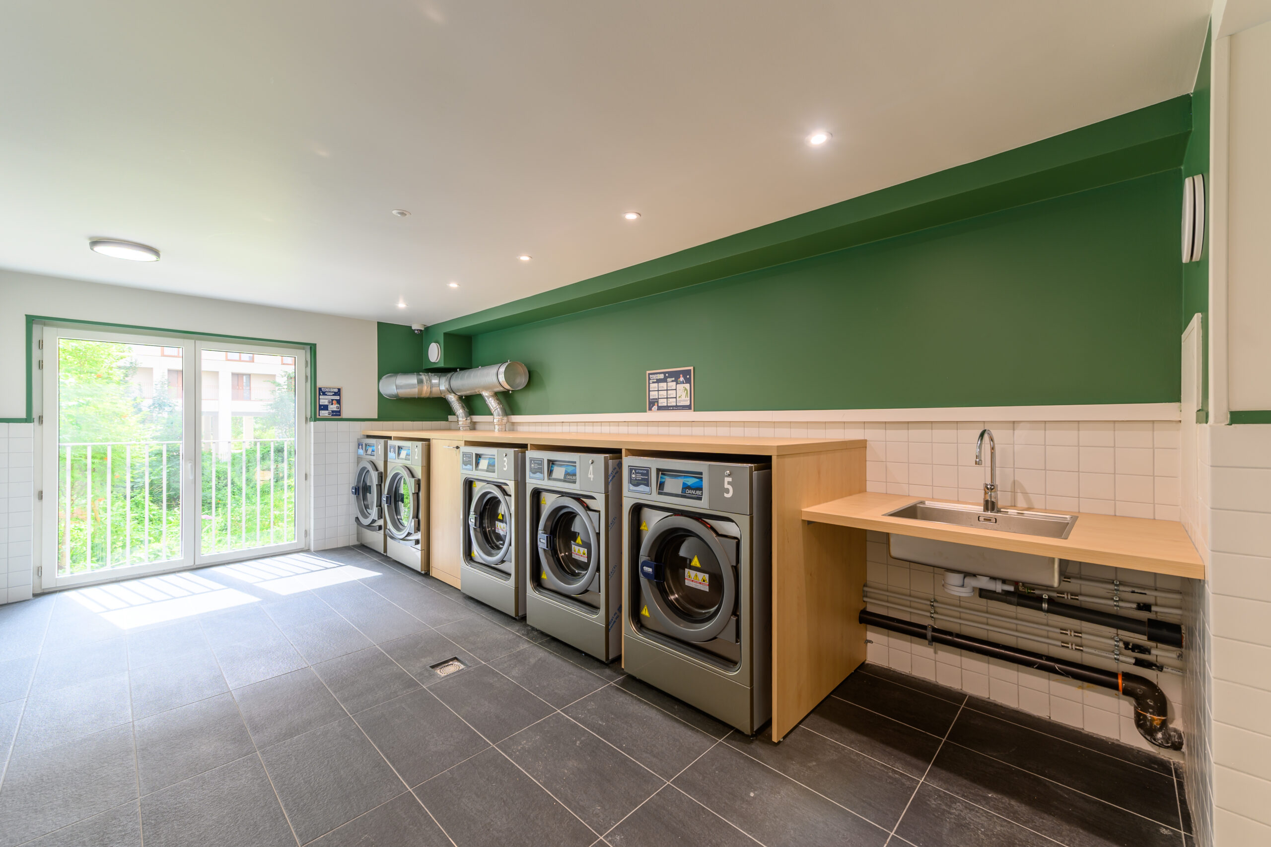 Shootingstudentfactoryasaint Denis Saint Denis 18