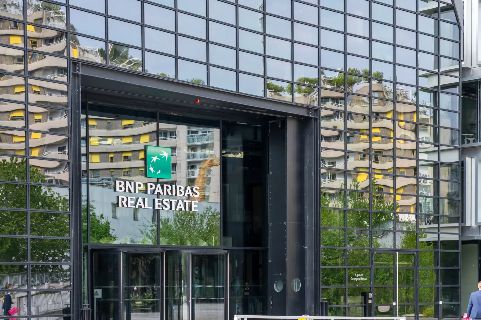 Photo Immobilier Tertiaire Bnp Paribas Real Estate Metal 57 Facade Entree Boulogne Billancourt