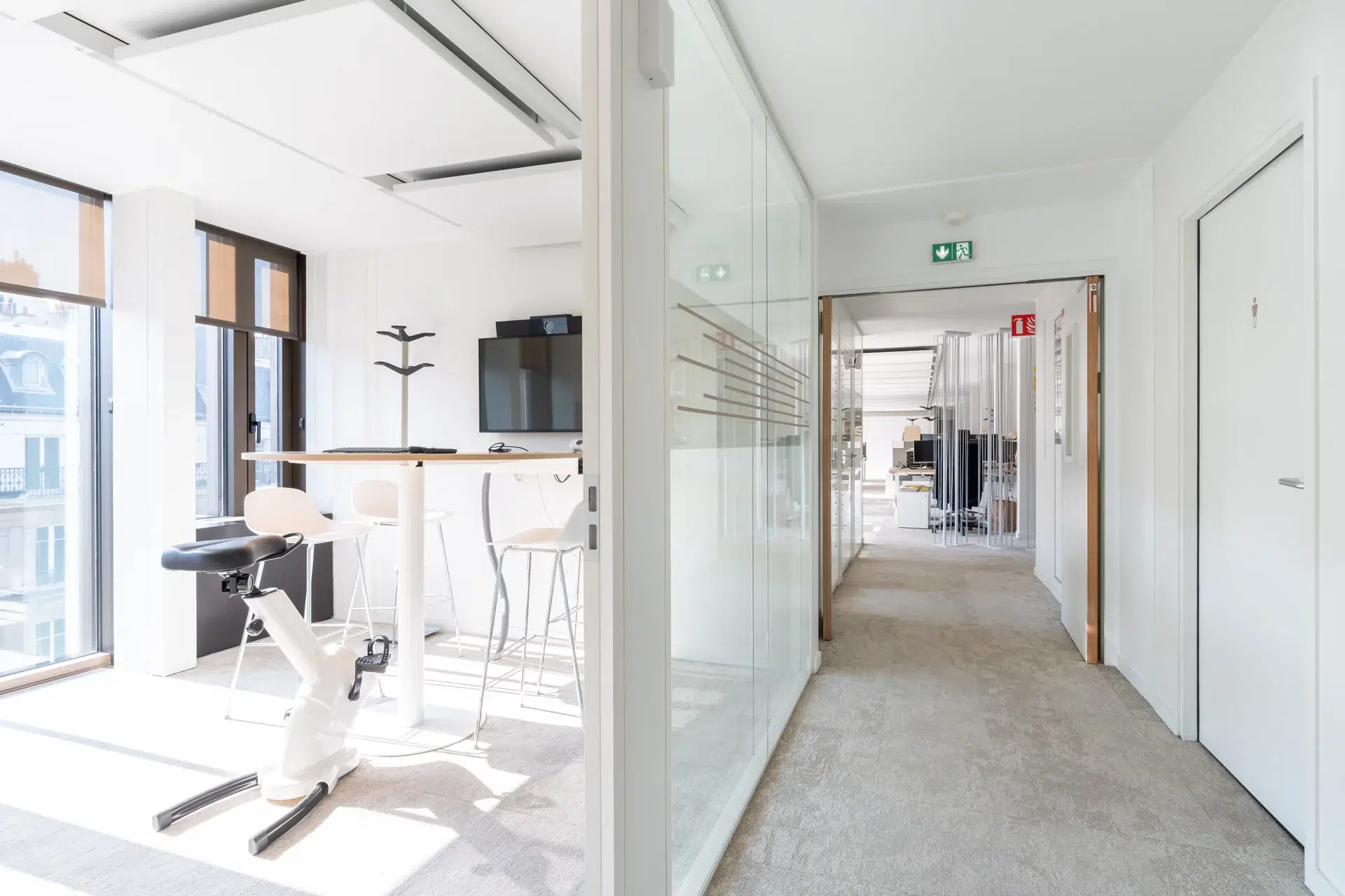 Photo Immobilier Tertiaire Espace Flex Velo Bureau Rue Guersant Paris