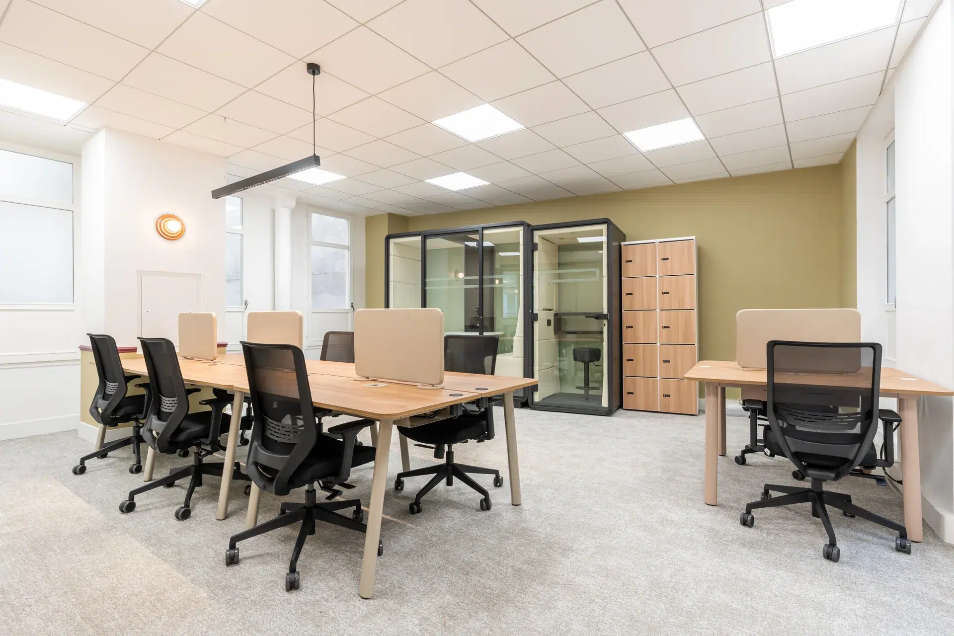 Photo Immobilier Tertiaire Open Space Cabine Acoustique Rue Montmartre Paris