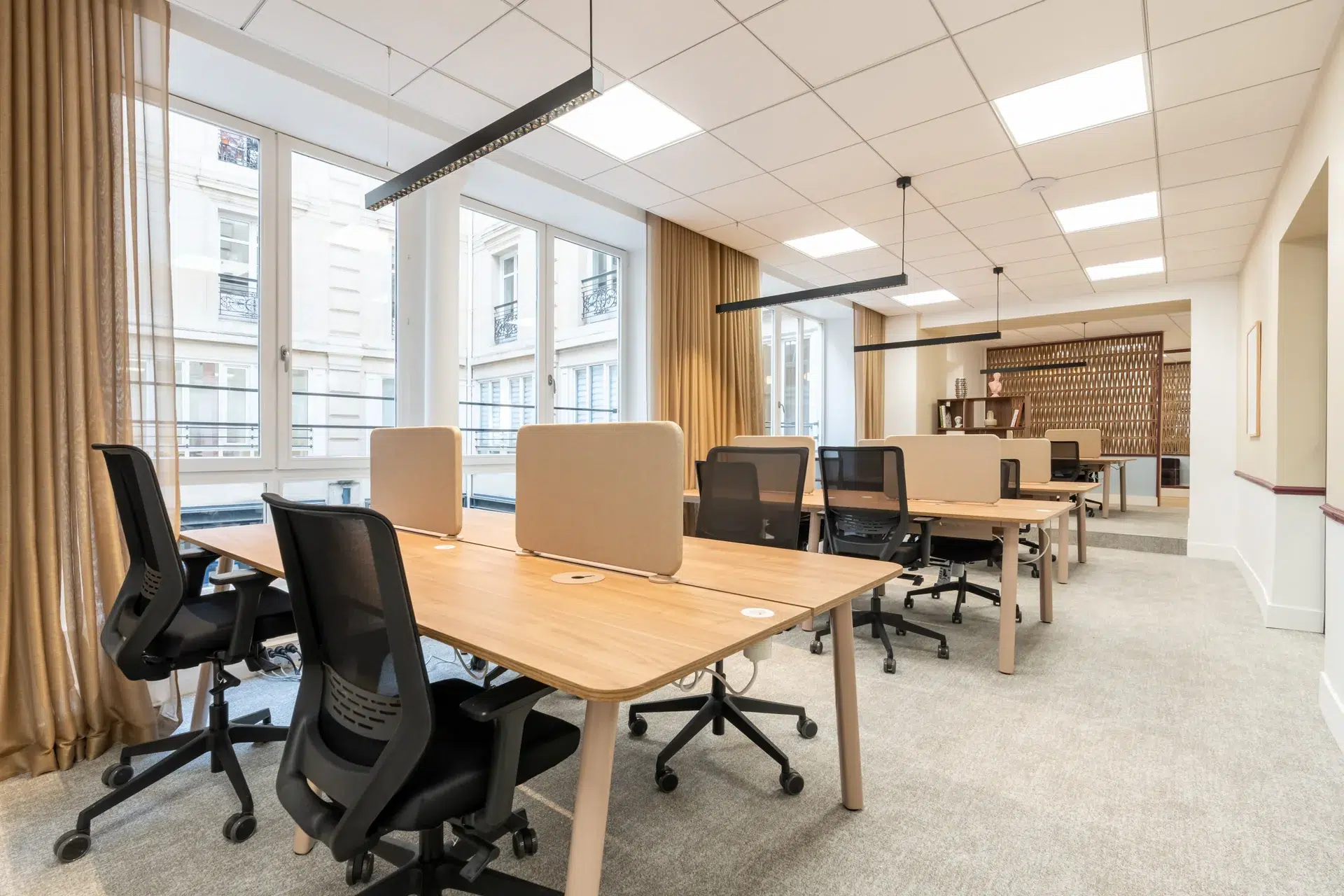 Photo Immobilier Tertiaire Plateau Bureaux Postes Alignes Rue Montmartre Paris