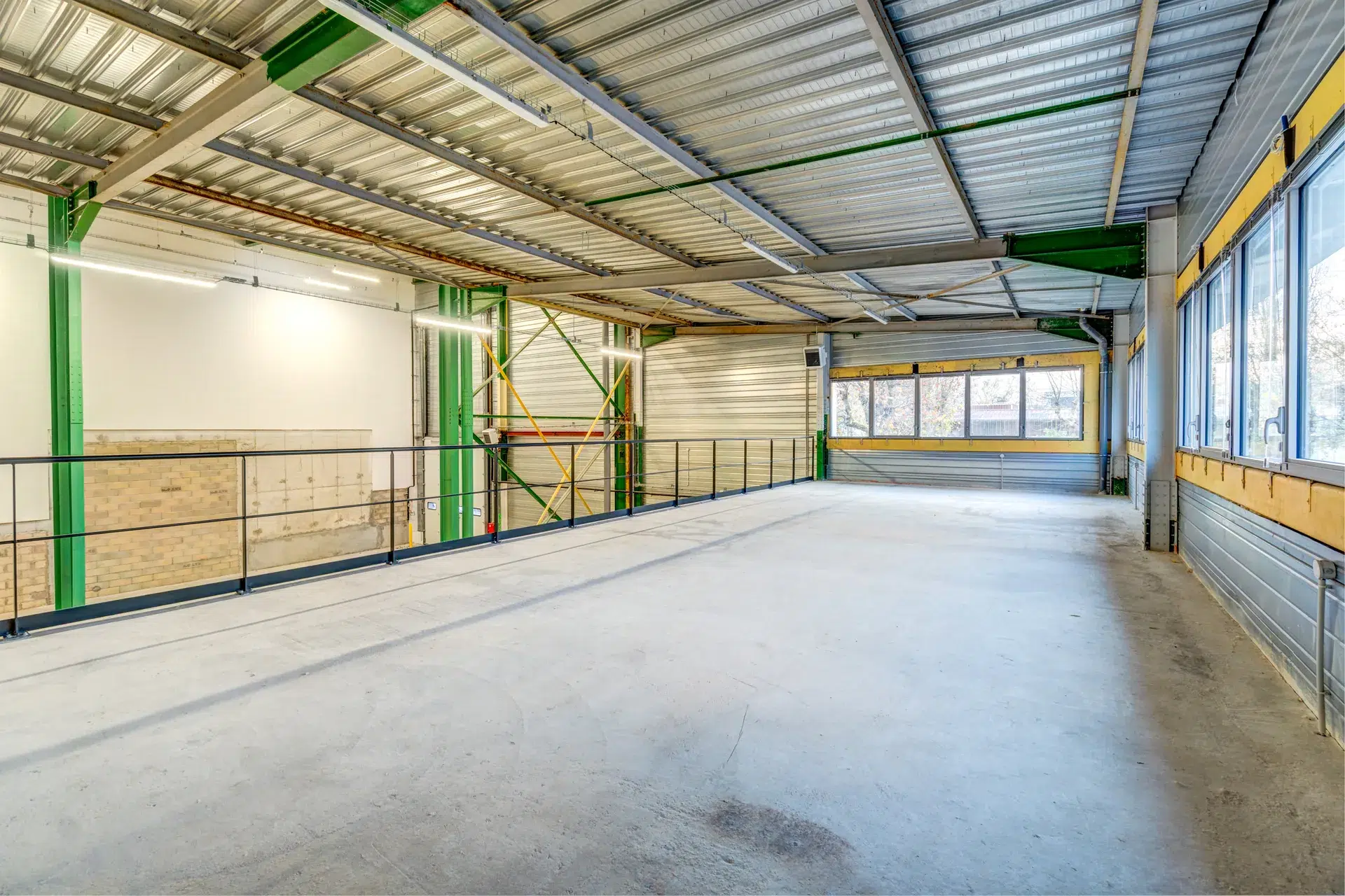 Photo Locaux Activites Bnp Paribas Villeneuve La Garenne Mezzanine Hangar