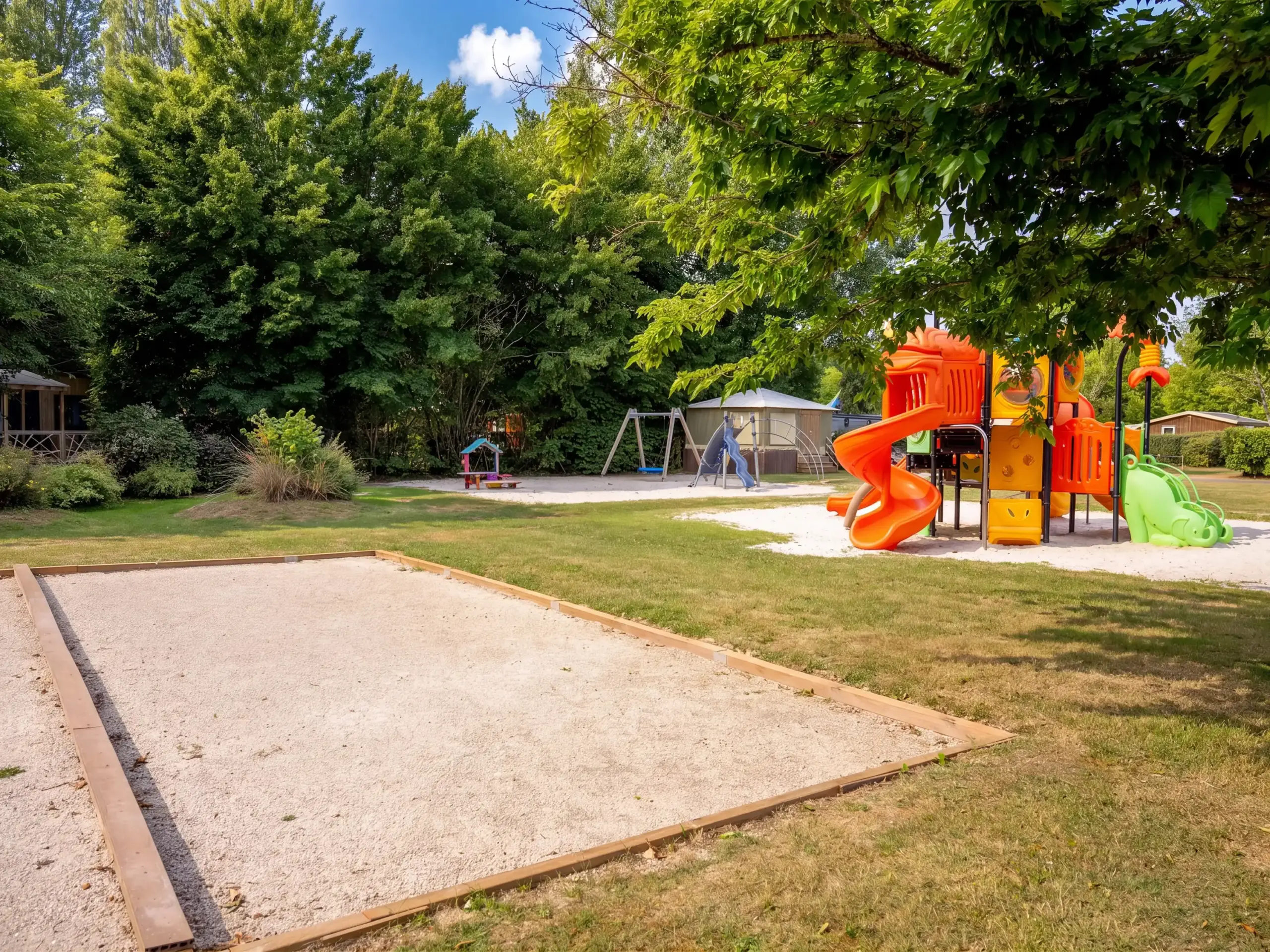 Photographie Hotellerie De Plein Air Flower Camping Peyrelevade Aire De Jeux Et Petanque