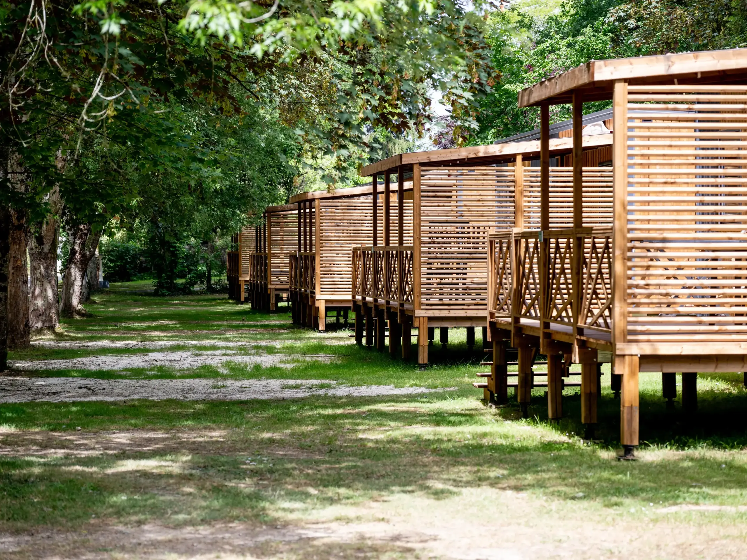 Photographie Hotellerie De Plein Air Flower Camping Peyrelevade Cottages Bois Sur Pilotis
