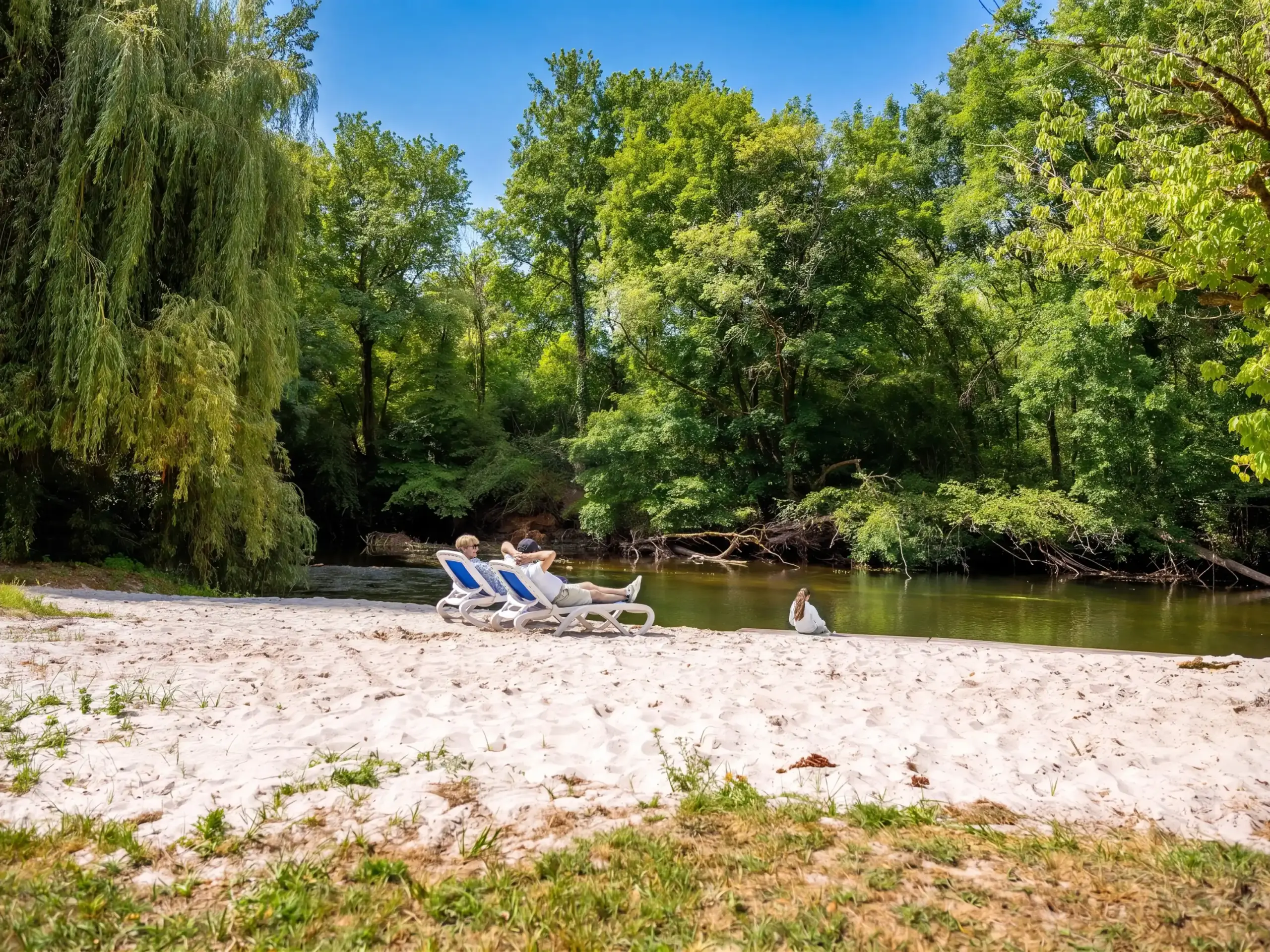 Photographie Hotellerie De Plein Air Flower Camping Peyrelevade Plage Riviere Transats