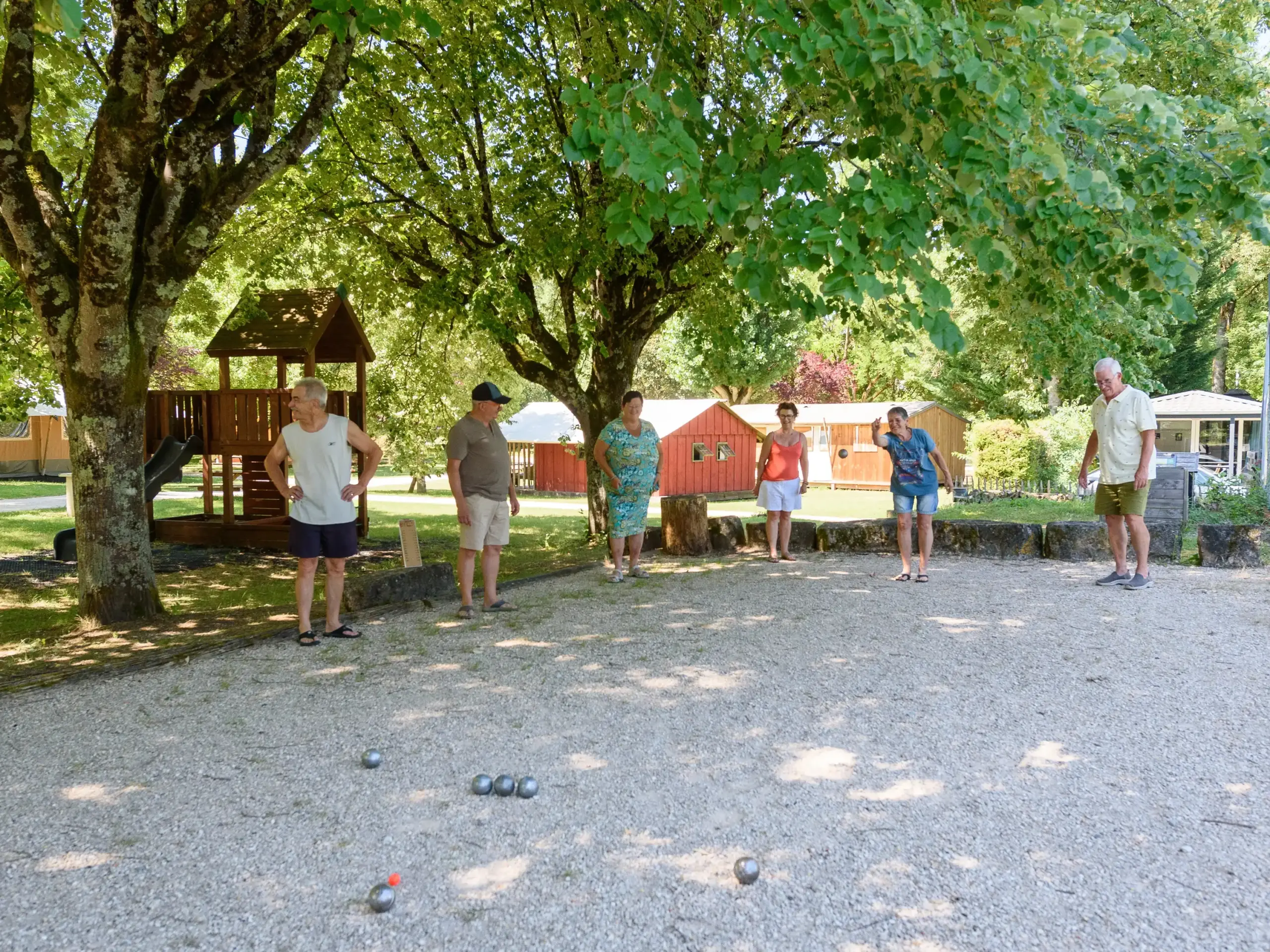 Photographie Hotellerie De Plein Air Flower Camping Soleil Des Bastides Partie De Petanque