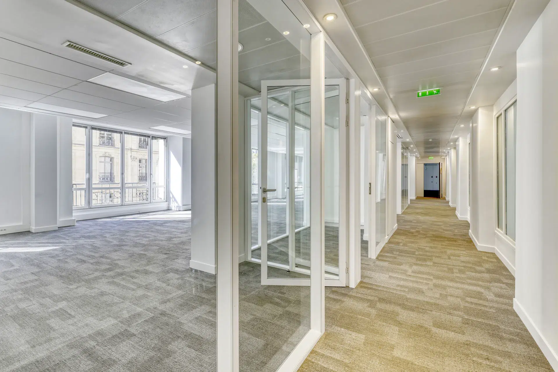 Paris 8 24 26 Rue De La Pepiniere Couloir Bureaux
