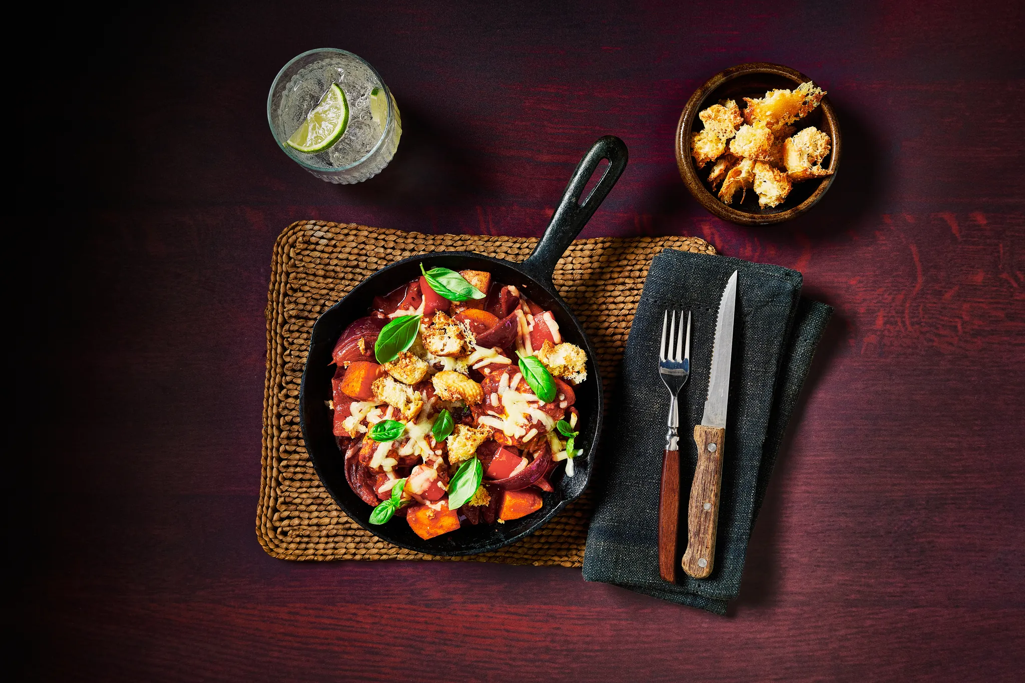 Recette One Pot Spicy Nduja Chicken Thigh Bake With Cheesy Croutons