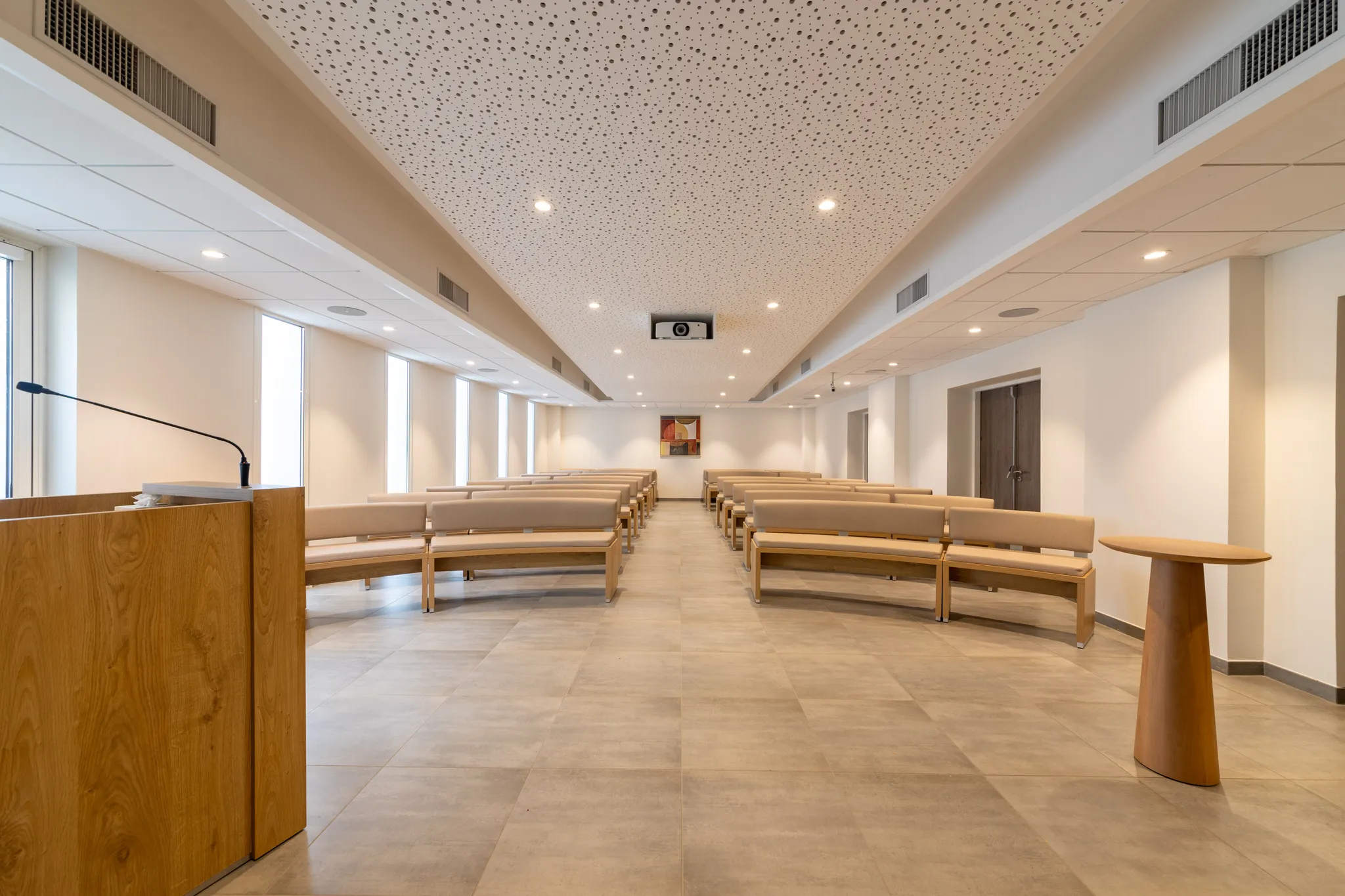 Retail 41528 20angouleme 20crematorium 20dangouleme 20salle 20de 20ceremonie 208 0